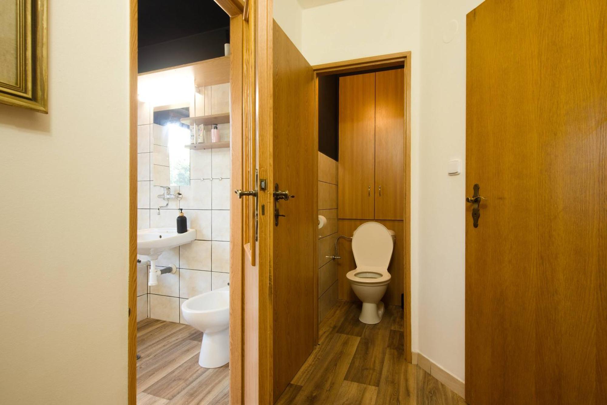Apartman Kralik โนเว เมสตู นอด เมตูยี ภายนอก รูปภาพ